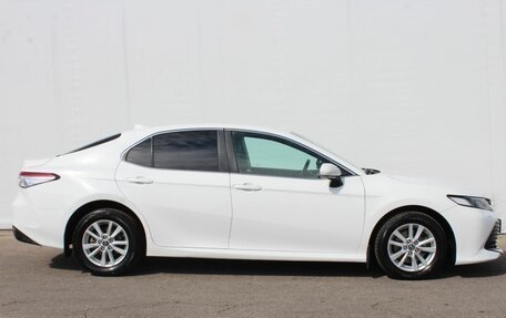 Toyota Camry, 2018 год, 2 210 000 рублей, 4 фотография