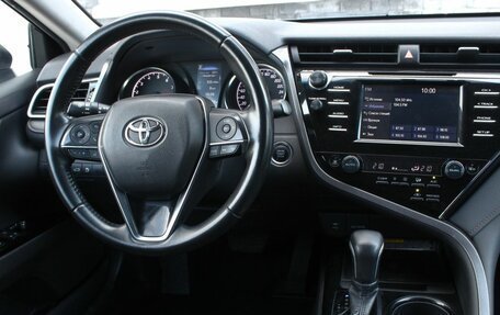 Toyota Camry, 2018 год, 2 210 000 рублей, 16 фотография