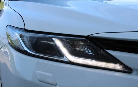 Toyota Camry, 2018 год, 2 210 000 рублей, 21 фотография