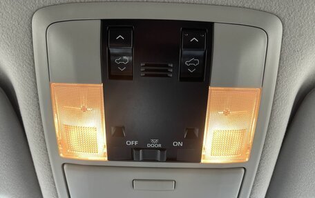 Toyota Land Cruiser Prado 150 рестайлинг 2, 2019 год, 4 510 000 рублей, 20 фотография