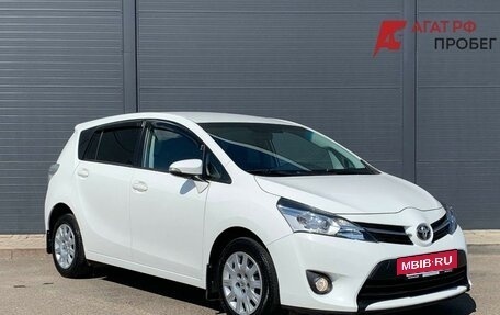 Toyota Verso I, 2014 год, 1 585 000 рублей, 3 фотография