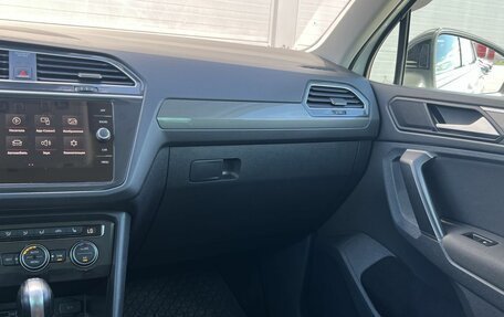 Volkswagen Tiguan II, 2019 год, 2 090 000 рублей, 17 фотография