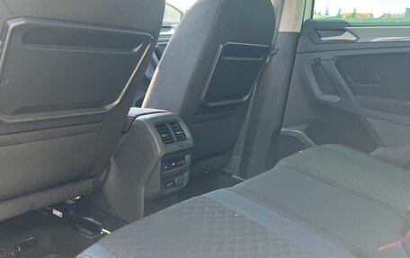 Volkswagen Tiguan II, 2019 год, 2 090 000 рублей, 23 фотография