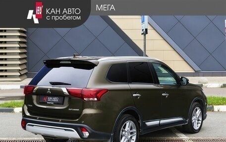 Mitsubishi Outlander III рестайлинг 3, 2019 год, 2 548 000 рублей, 2 фотография