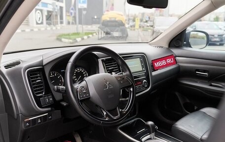 Mitsubishi Outlander III рестайлинг 3, 2019 год, 2 548 000 рублей, 5 фотография