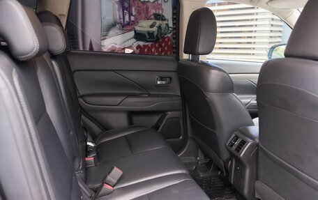 Mitsubishi Outlander III рестайлинг 3, 2019 год, 2 548 000 рублей, 8 фотография