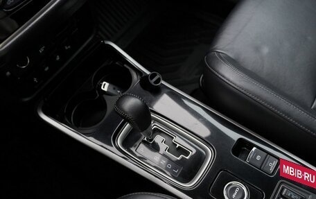 Mitsubishi Outlander III рестайлинг 3, 2019 год, 2 548 000 рублей, 10 фотография