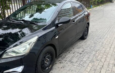 Hyundai Solaris II рестайлинг, 2013 год, 430 000 рублей, 2 фотография