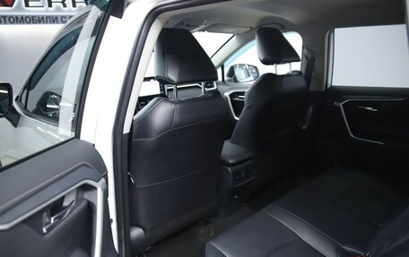 Toyota RAV4, 2022 год, 3 890 000 рублей, 11 фотография