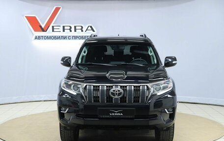 Toyota Land Cruiser Prado 150 рестайлинг 2, 2018 год, 5 350 000 рублей, 2 фотография