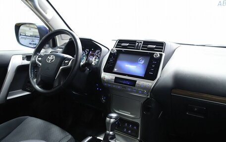 Toyota Land Cruiser Prado 150 рестайлинг 2, 2018 год, 5 350 000 рублей, 14 фотография