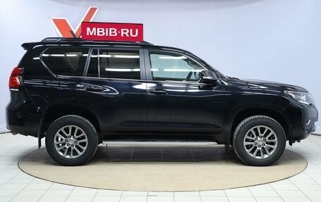 Toyota Land Cruiser Prado 150 рестайлинг 2, 2018 год, 5 350 000 рублей, 4 фотография