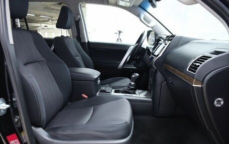 Toyota Land Cruiser Prado 150 рестайлинг 2, 2018 год, 5 350 000 рублей, 15 фотография