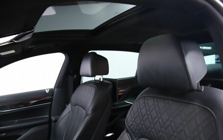 BMW 7 серия, 2016 год, 3 390 000 рублей, 11 фотография