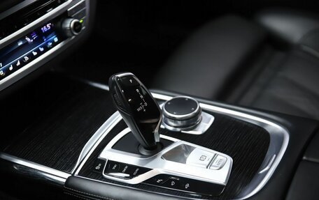 BMW 7 серия, 2016 год, 3 390 000 рублей, 17 фотография