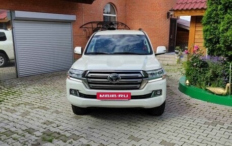 Toyota Land Cruiser 200, 2016 год, 8 500 000 рублей, 2 фотография