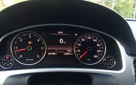 Volkswagen Touareg III, 2016 год, 2 550 000 рублей, 7 фотография