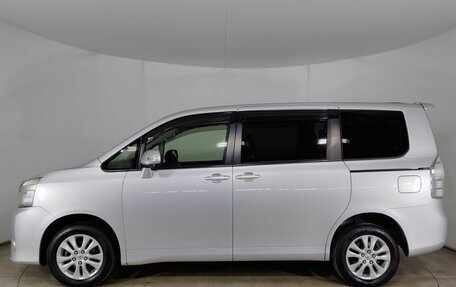 Toyota Voxy II, 2012 год, 1 190 000 рублей, 8 фотография