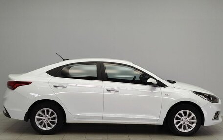 Hyundai Solaris II рестайлинг, 2018 год, 1 415 000 рублей, 4 фотография