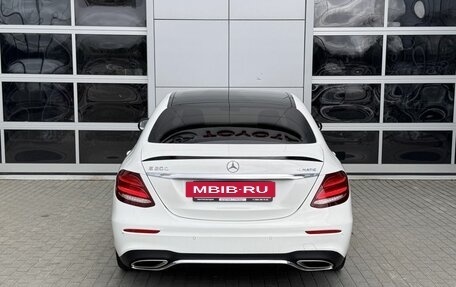 Mercedes-Benz E-Класс, 2018 год, 2 890 000 рублей, 6 фотография