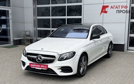 Mercedes-Benz E-Класс, 2018 год, 2 890 000 рублей, 3 фотография