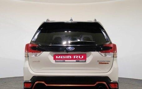 Subaru Forester, 2019 год, 3 020 000 рублей, 6 фотография