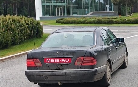 Mercedes-Benz E-Класс, 1995 год, 215 000 рублей, 9 фотография
