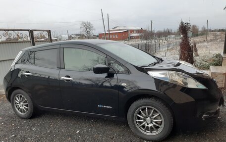Nissan Leaf I, 2016 год, 1 150 000 рублей, 2 фотография