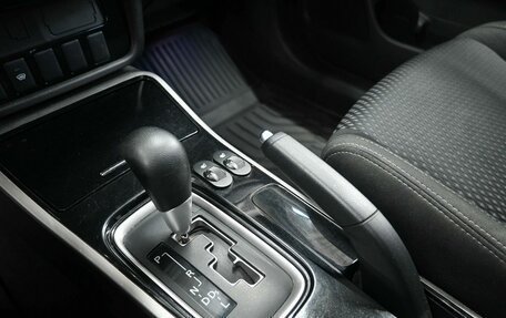 Mitsubishi Outlander III рестайлинг 3, 2017 год, 1 799 900 рублей, 18 фотография