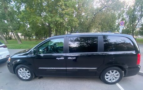 Chrysler Voyager IV, 2012 год, 1 460 000 рублей, 8 фотография