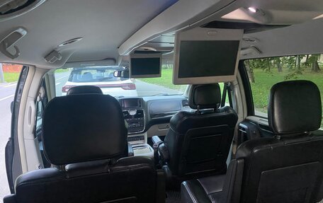 Chrysler Voyager IV, 2012 год, 1 460 000 рублей, 9 фотография