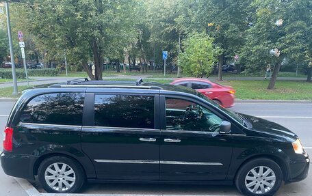 Chrysler Voyager IV, 2012 год, 1 460 000 рублей, 4 фотография