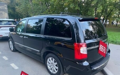 Chrysler Voyager IV, 2012 год, 1 460 000 рублей, 7 фотография