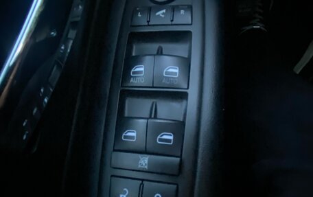 Chrysler Voyager IV, 2012 год, 1 460 000 рублей, 18 фотография
