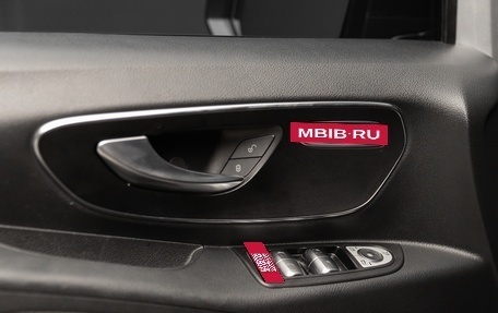 Mercedes-Benz Vito, 2019 год, 3 600 000 рублей, 18 фотография