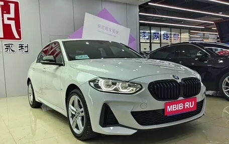 BMW 1 серия, 2023 год, 1 460 000 рублей, 3 фотография