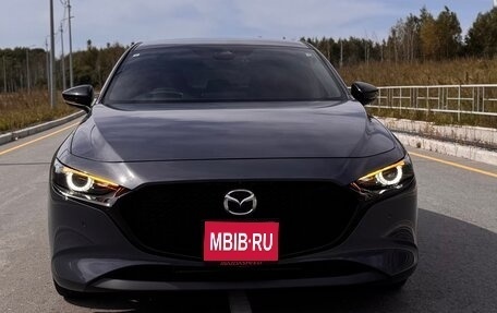 Mazda 3, 2021 год, 2 200 000 рублей, 1 фотография