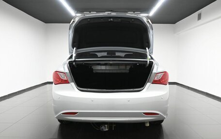 Hyundai Sonata VI, 2011 год, 845 000 рублей, 7 фотография