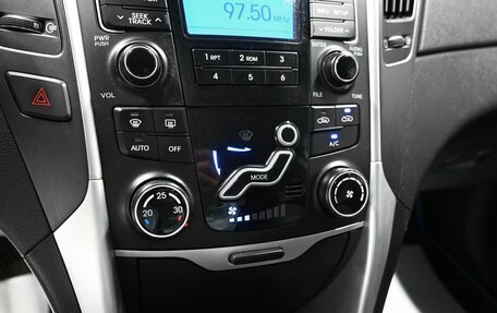 Hyundai Sonata VI, 2011 год, 845 000 рублей, 14 фотография