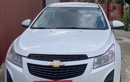Chevrolet Cruze II, 2014 год, 680 000 рублей, 3 фотография