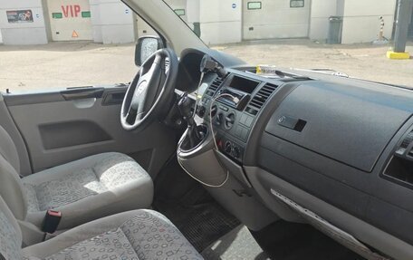 Volkswagen Transporter T5 рестайлинг, 2006 год, 1 500 000 рублей, 5 фотография