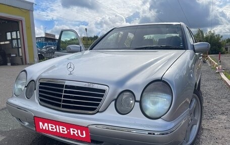 Mercedes-Benz E-Класс, 2002 год, 600 000 рублей, 1 фотография