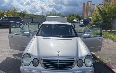 Mercedes-Benz E-Класс, 2002 год, 600 000 рублей, 6 фотография