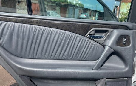 Mercedes-Benz E-Класс, 2002 год, 600 000 рублей, 14 фотография