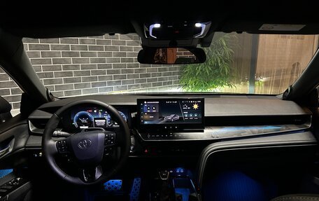 Toyota Camry, 2025 год, 3 850 000 рублей, 6 фотография