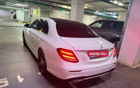 Mercedes-Benz E-Класс, 2016 год, 3 500 000 рублей, 4 фотография