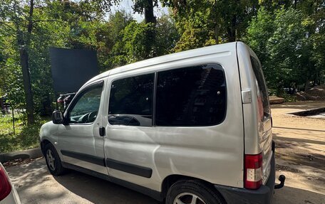Peugeot Partner II рестайлинг 2, 2011 год, 410 000 рублей, 2 фотография