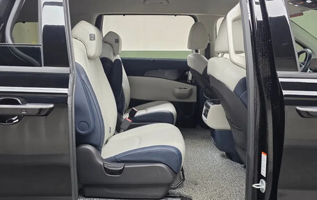 KIA Carnival, 2025 год, 4 750 000 рублей, 12 фотография
