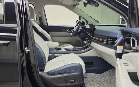 KIA Carnival, 2025 год, 4 750 000 рублей, 27 фотография
