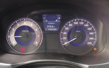 Hyundai Solaris II рестайлинг, 2013 год, 350 000 рублей, 13 фотография